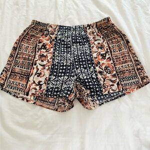 Patterned Women's Shorts Sz M